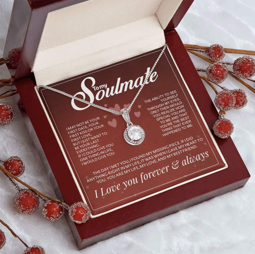 Best Friend Pendant - Share the Symbol of Unbreakable Bonds